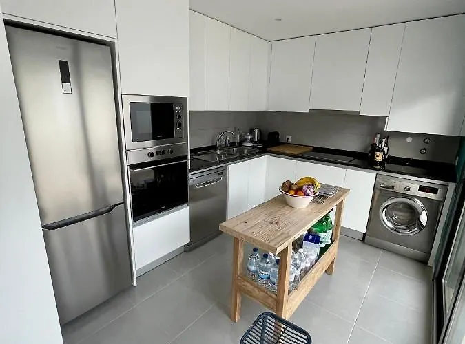 New And Modern 3 Bedroom With Private Heated Pool Near Nazare São Martinho do Porto