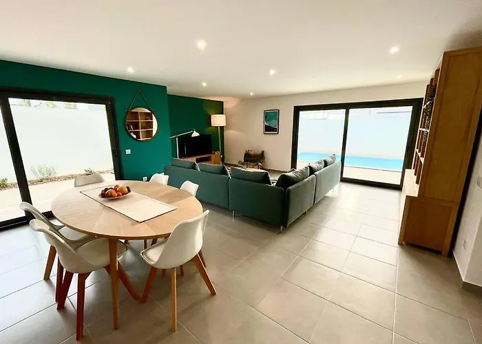 Villa New And Modern 3 Bedroom With Private Heated Pool Near Nazare