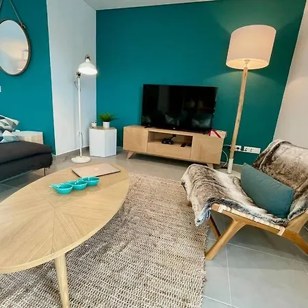 New And Modern 3 Bedroom With Private Heated Pool Near Nazare Sao Martinho do Porto