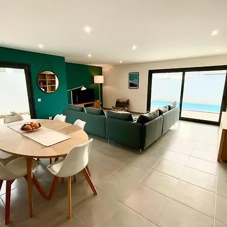 Βίλα New And Modern 3 Bedroom With Private Heated Pool Near Nazare