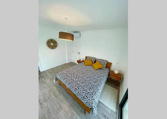 New And Modern 3 Bedroom With Private Heated Pool Near Nazare サン・マルティーニョ・ド・ポルト